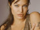 Angelina Jolie Giydir