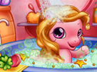 Bebek Pony Banyoda